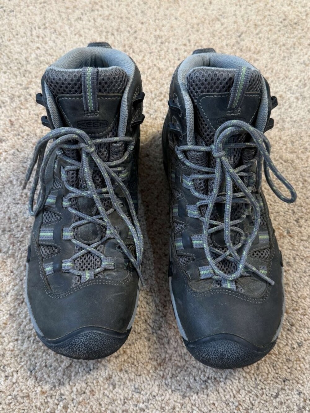 Womens KEEN Koven Mid waterproof hiking boots Size 9.5 Leather Uppers Grey/Black